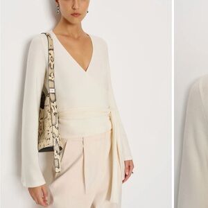 Reformation Cream V-Neck Top NEVER WORN!